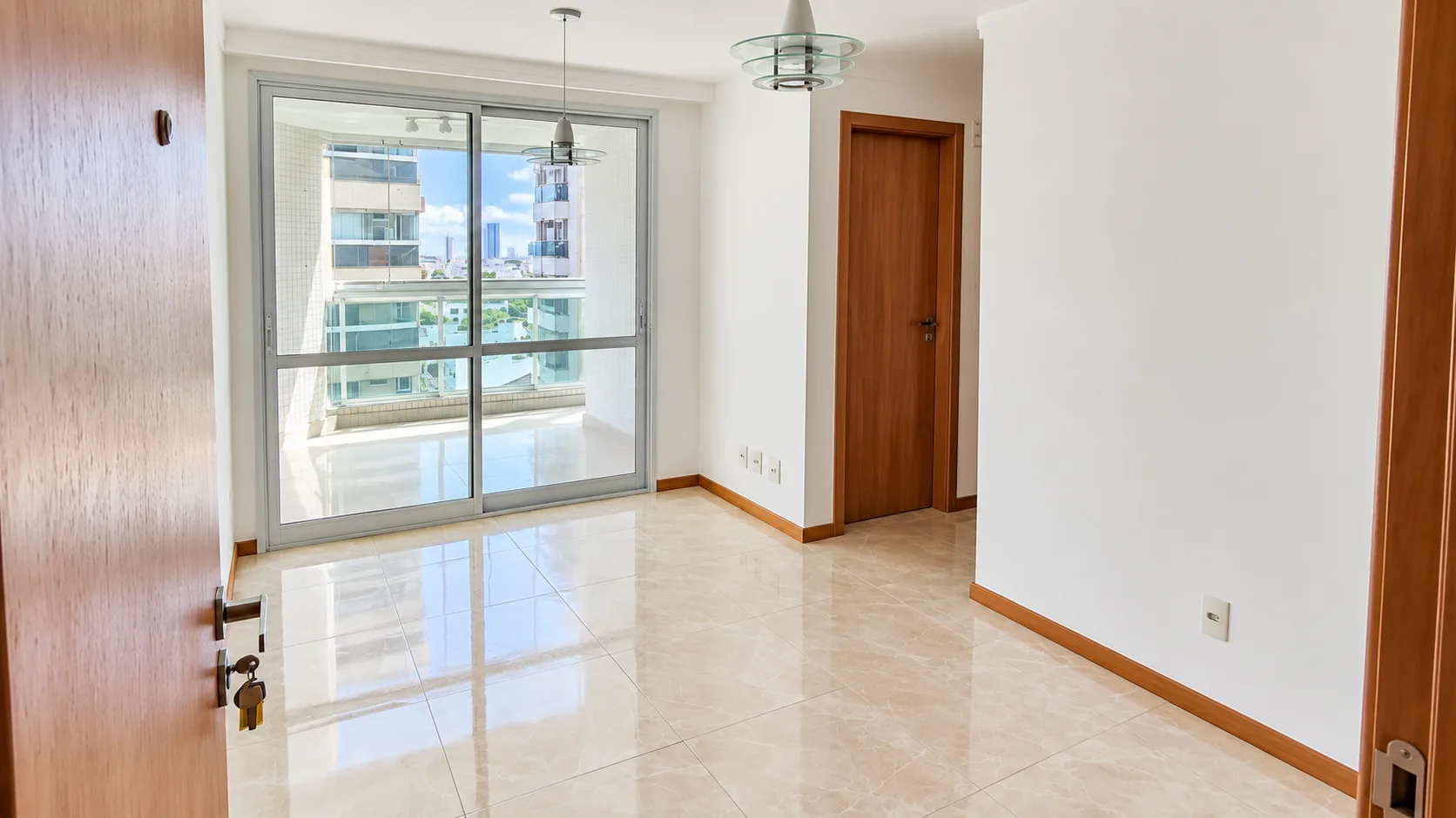 2 quartos com suite andar alto e frente com 2 vagas em Itapua, foto 3 de 5